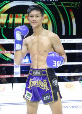 ช้างศึก เพชรยินดีอะคาเดมี่